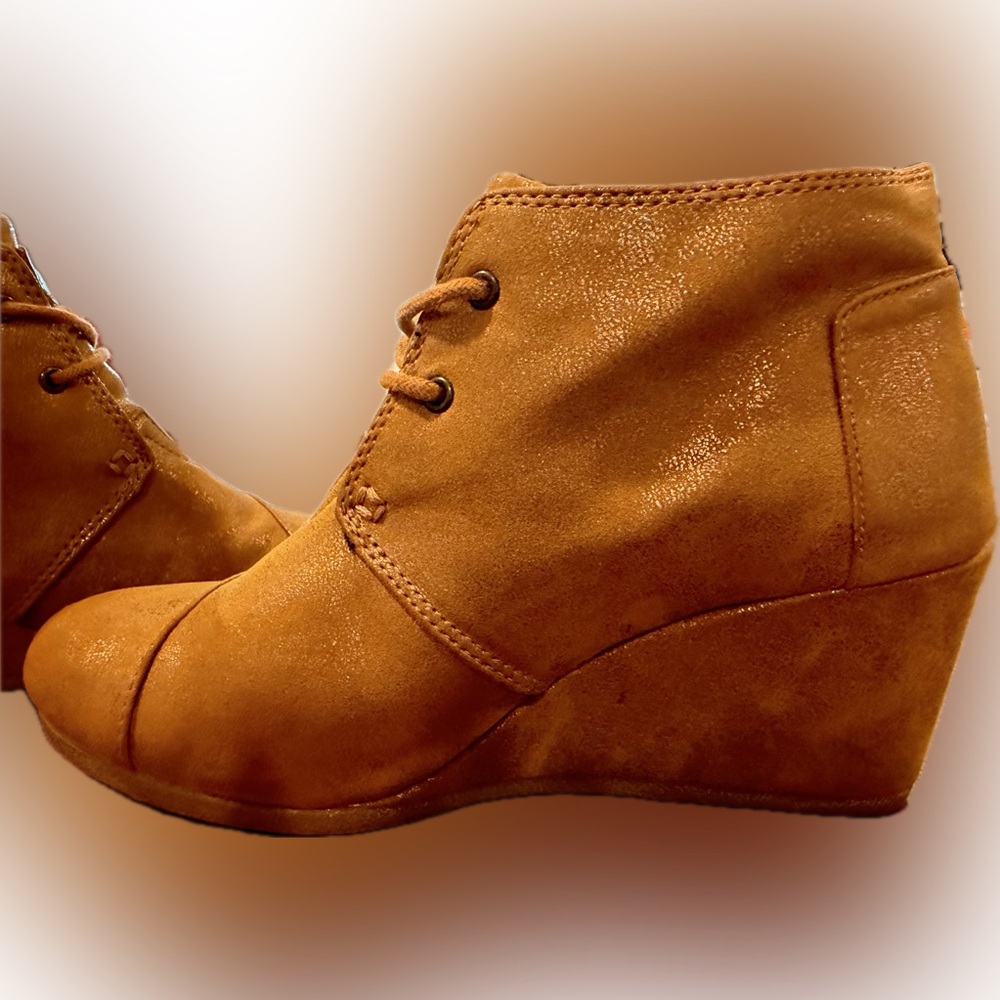 Toms - Cognac Suede Leather Wedge Booties w/ Gold Highlights - 8